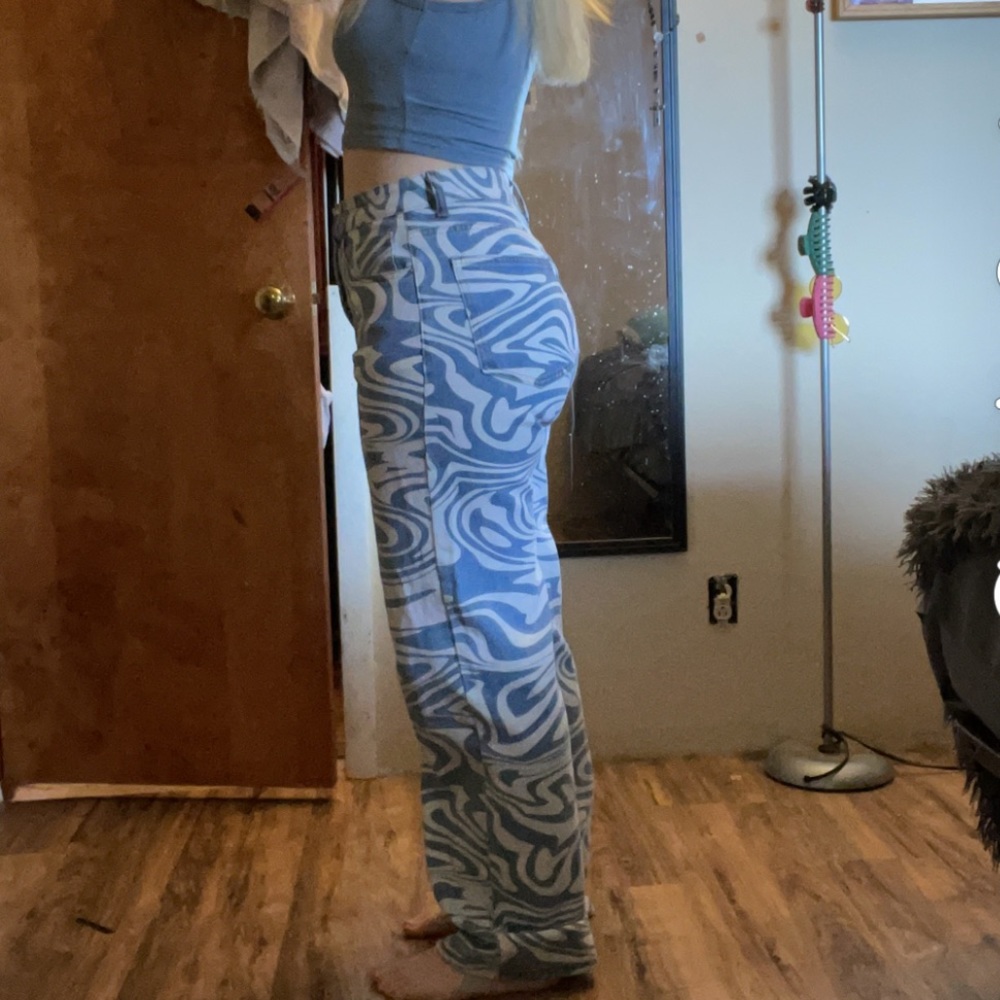 Jeans - Picture 2 of 6